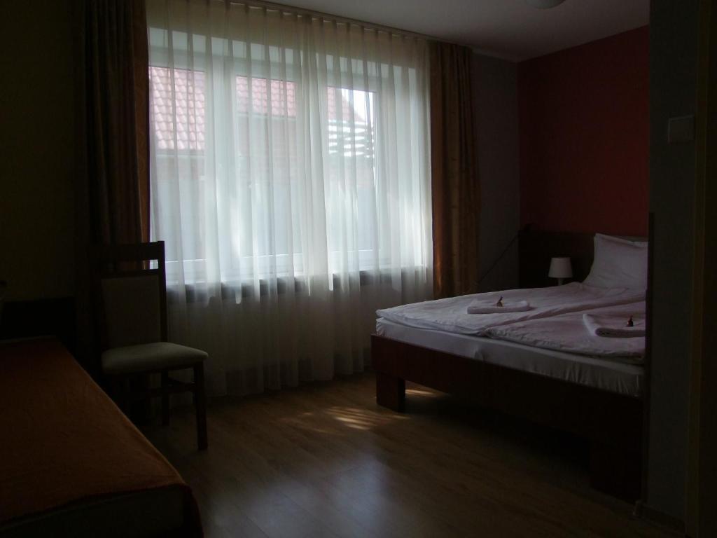 Warnenczyka 85A Bezplatny Parking, Faktura, Prywatna Lazienka, Klimatyzacja Rzeszow Room photo